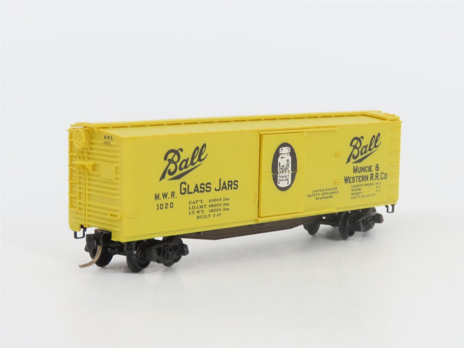 N Scale Micro-Trains MTL 42030 MWR Ball Glass Jars 40' Single Door Box Car #1020