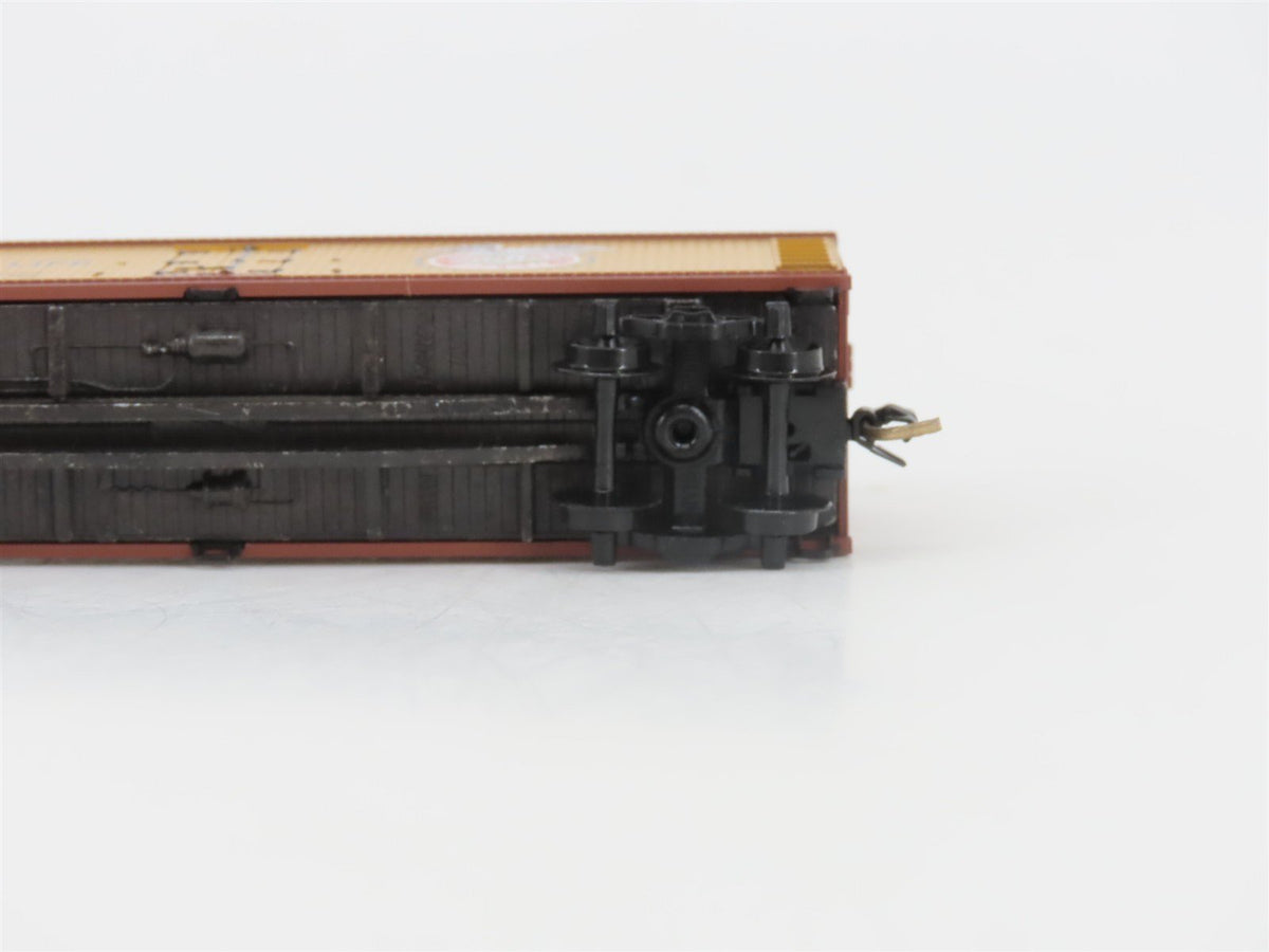 N Scale Micro-Trains MTL 49410 URTC Miller High Life 40&#39; Wood Reefer #93185
