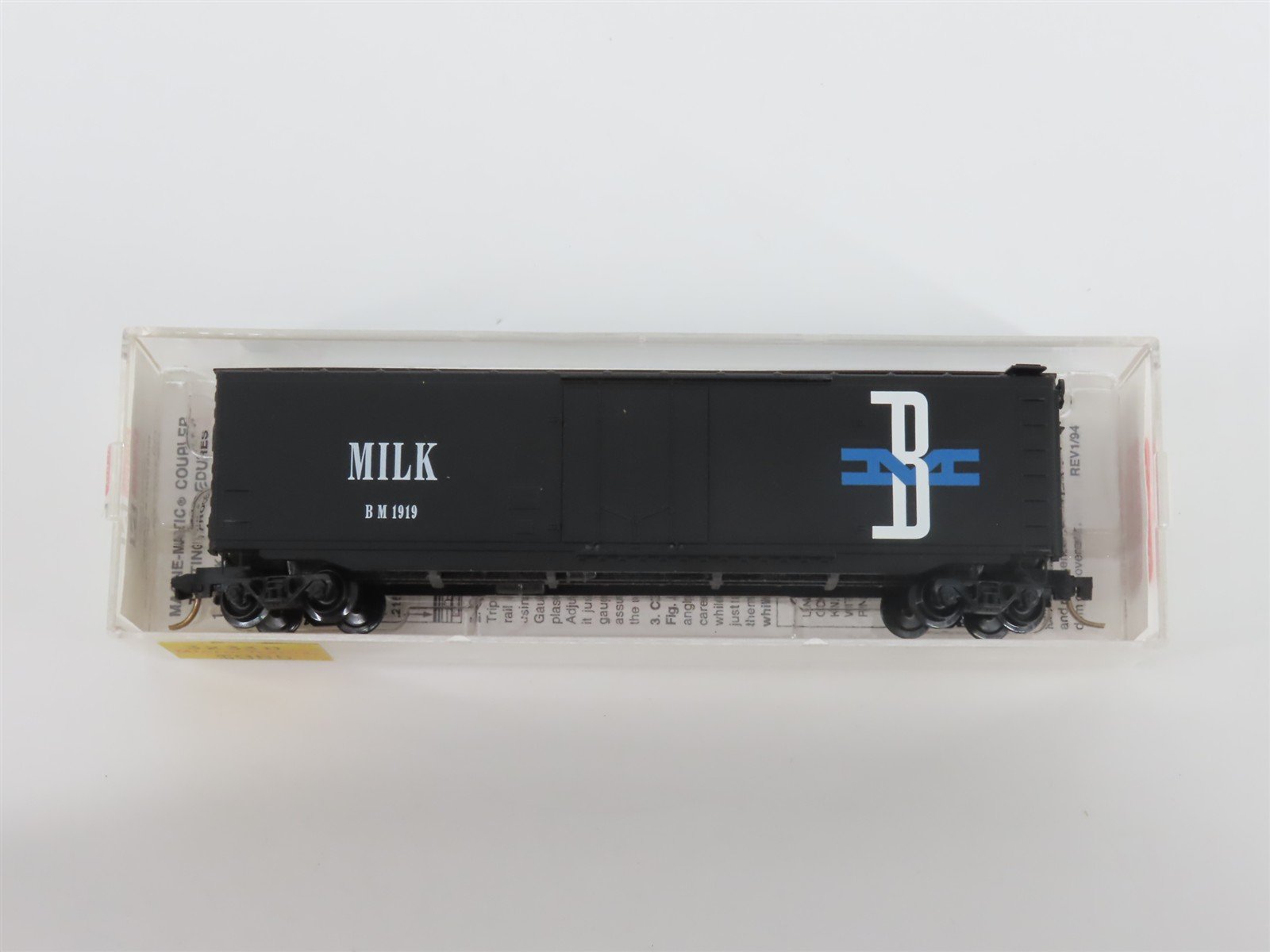 N Scale Micro-Trains MTL 32330 BM Boston & Maine Milk 50' Box Car #1919
