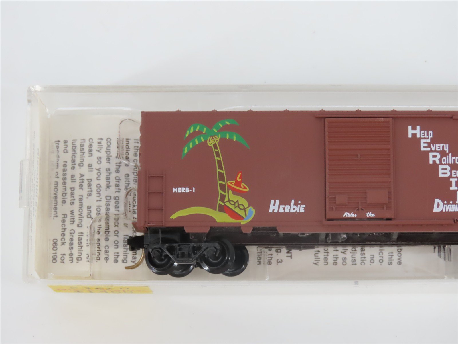 N Scale Micro-Trains MTL 24220 MP HERB Missouri Pacific Herbie 40' Box Car #1
