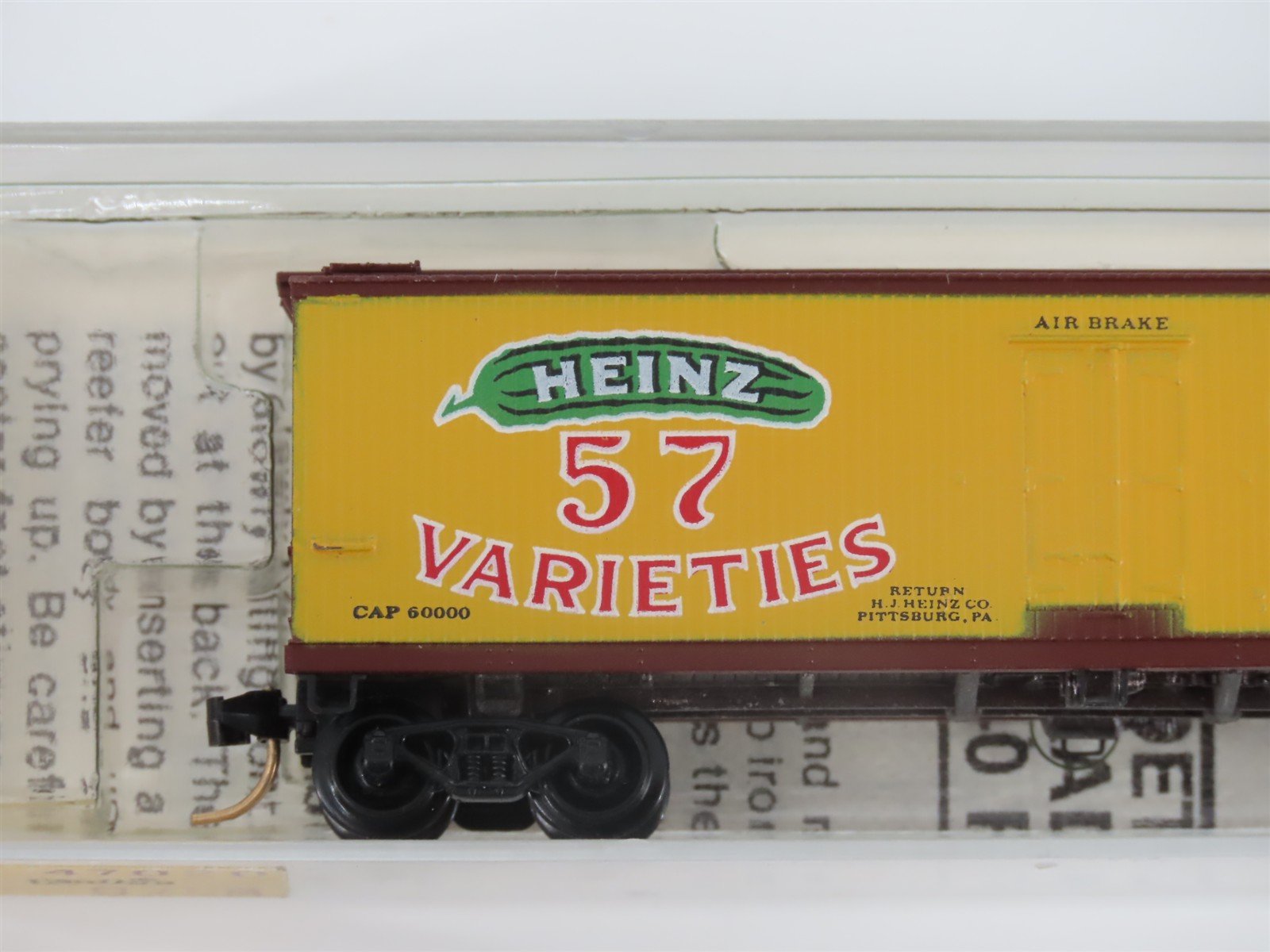 N Scale Kadee Micro-Trains MTL 47020 HJHC Heinz 57 Ketchup 40' Reefer #3016