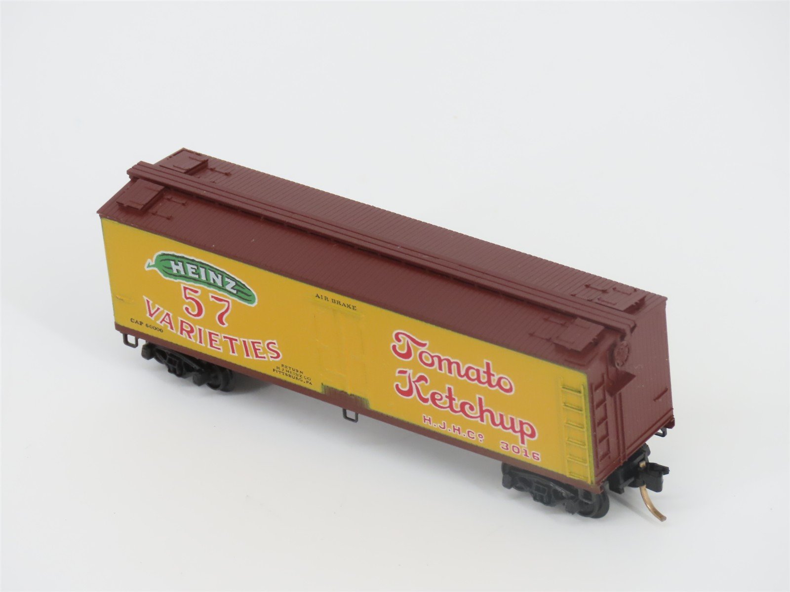 N Scale Kadee Micro-Trains MTL 47020 HJHC Heinz 57 Ketchup 40' Reefer #3016