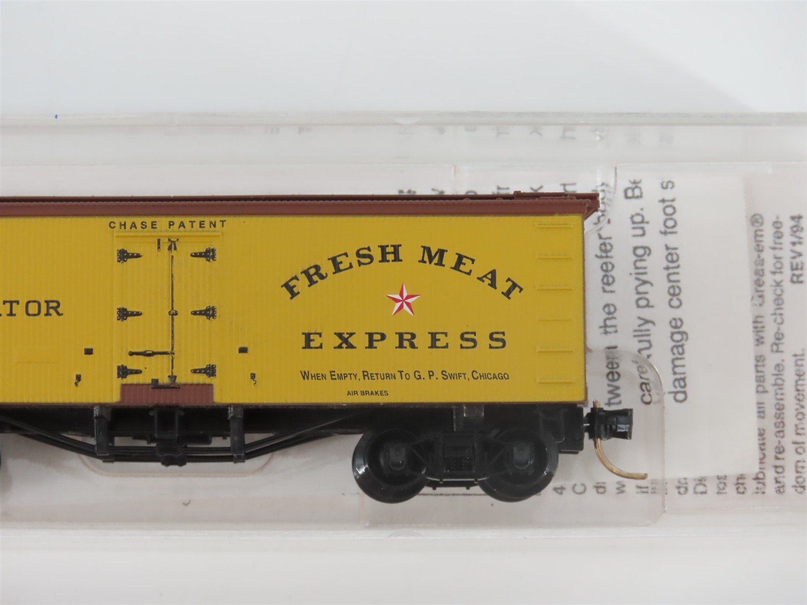 N Scale Micro-Trains MTL 58010 SRL Swift 36' Wood Sheathed Ice Reefer #2813