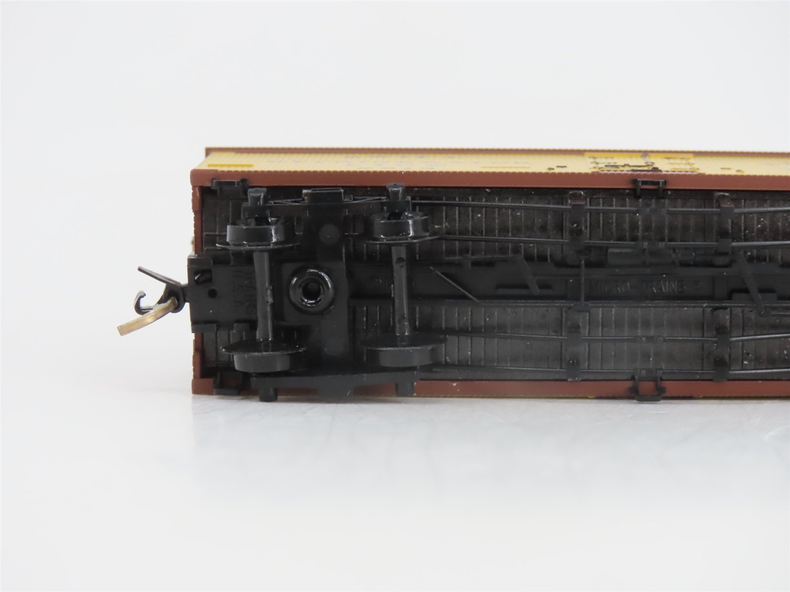 N Scale Micro-Trains MTL 58010 SRL Swift 36' Wood Sheathed Ice Reefer #2813