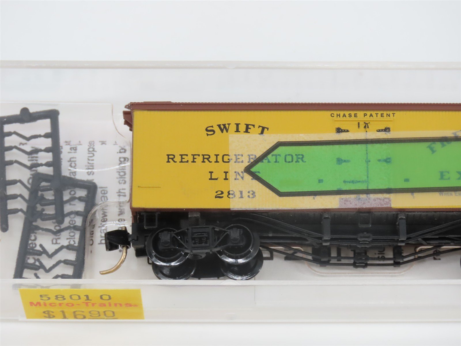 N Scale Micro-Trains MTL 58010 SRL Swift 36' Wood Sheathed Ice Reefer #2813