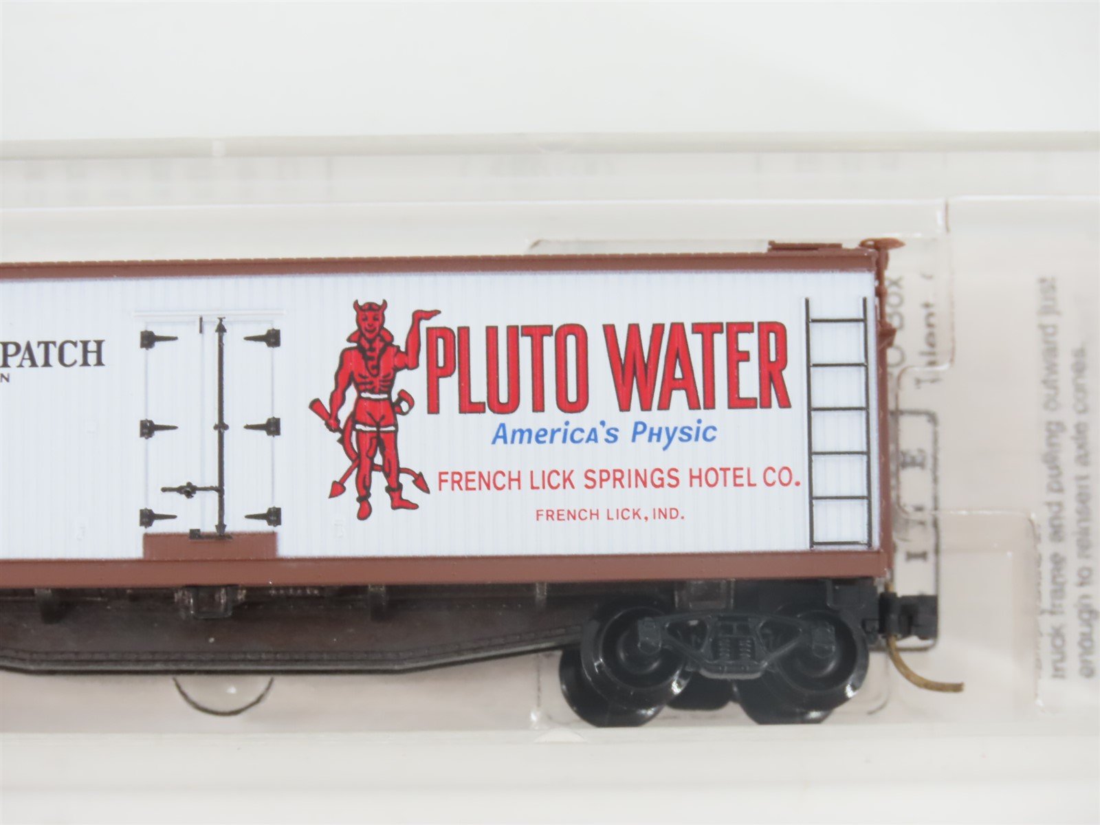 N Scale Micro-Trains MTL 49490 NADX Pluto Water 40' Wood Reefer #2688