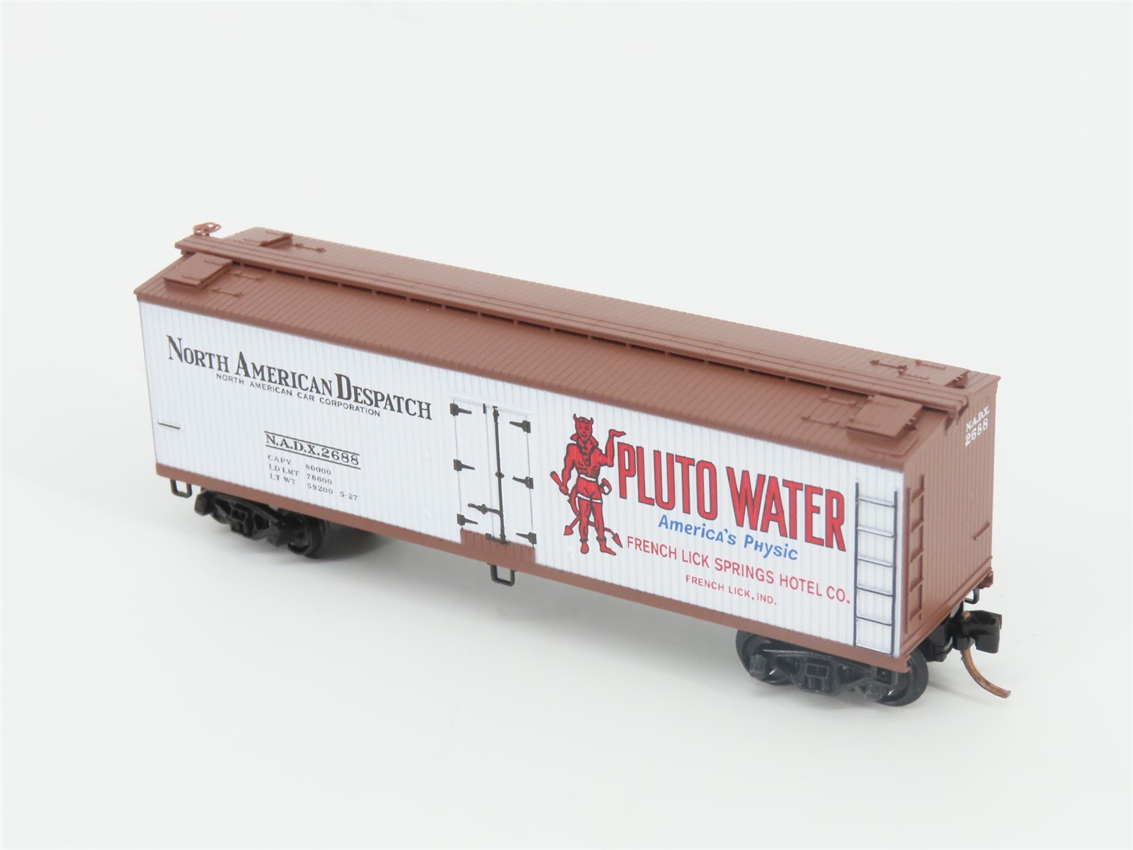 N Scale Micro-Trains MTL 49490 NADX Pluto Water 40' Wood Reefer #2688