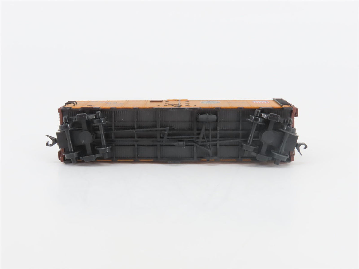 N InterMountain 65501-11 PFE Pacific Fruit Express Reefer 47693 Custom Weathered