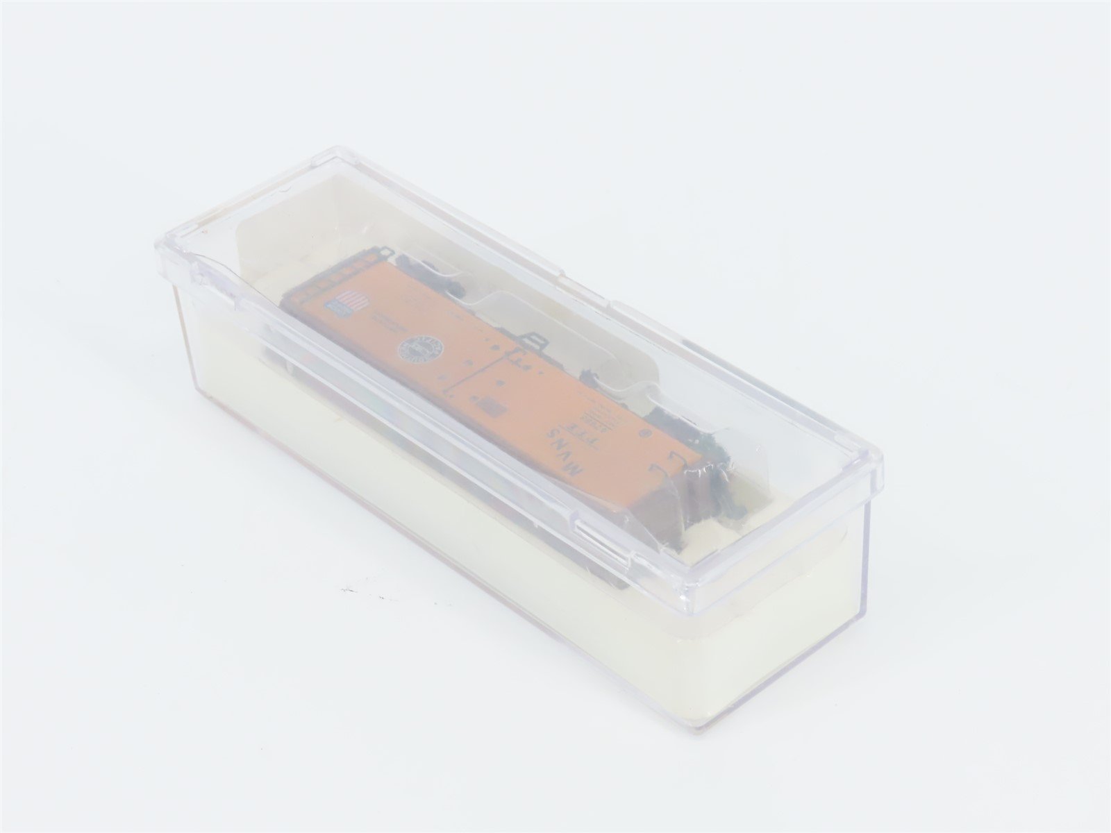 N InterMountain 65501-11 PFE Pacific Fruit Express Reefer 47693 Custom Weathered