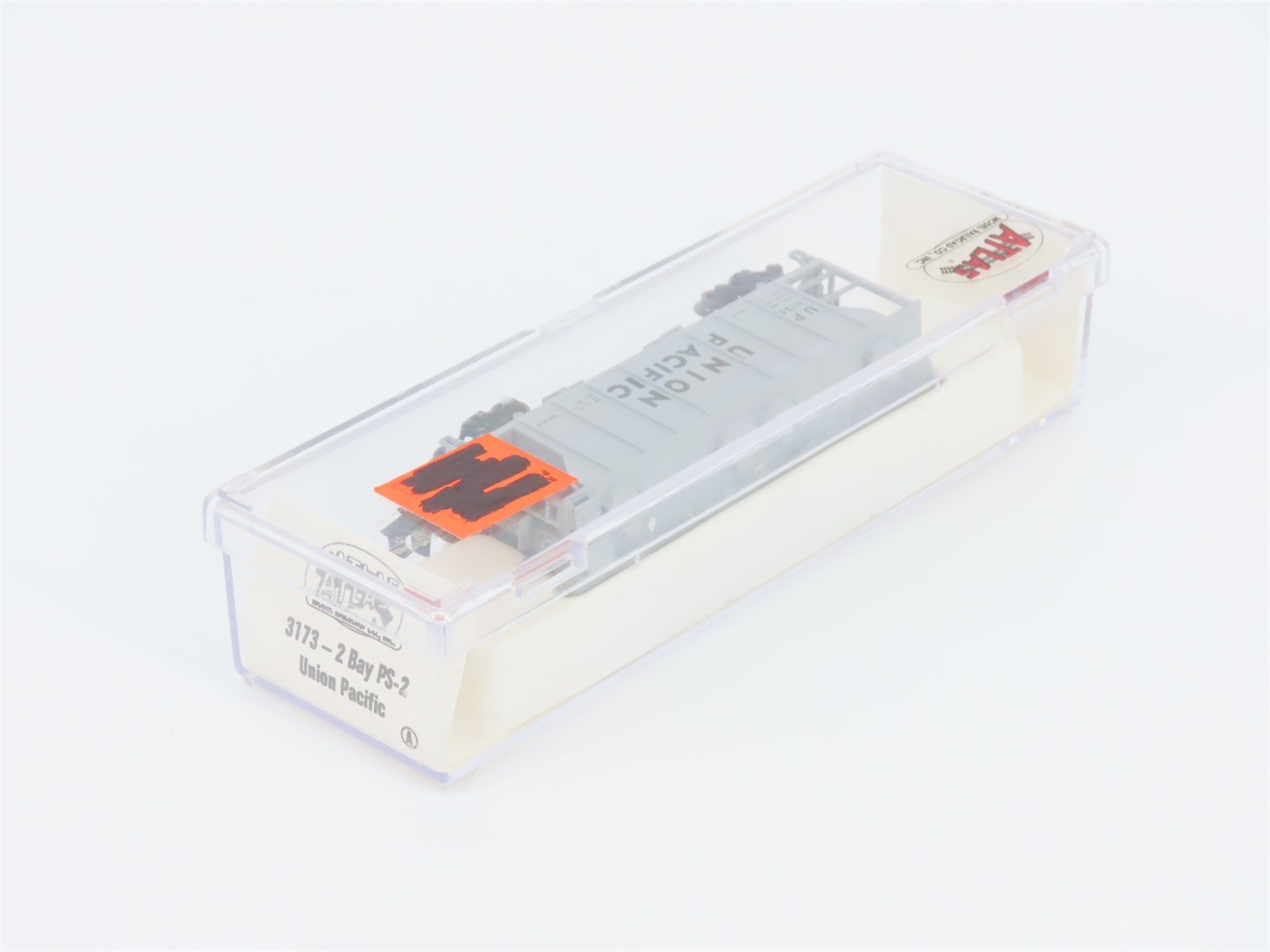 N Scale Atlas 3173 UP Union Pacific Railroad 2-Bay Covered Hopper #11136