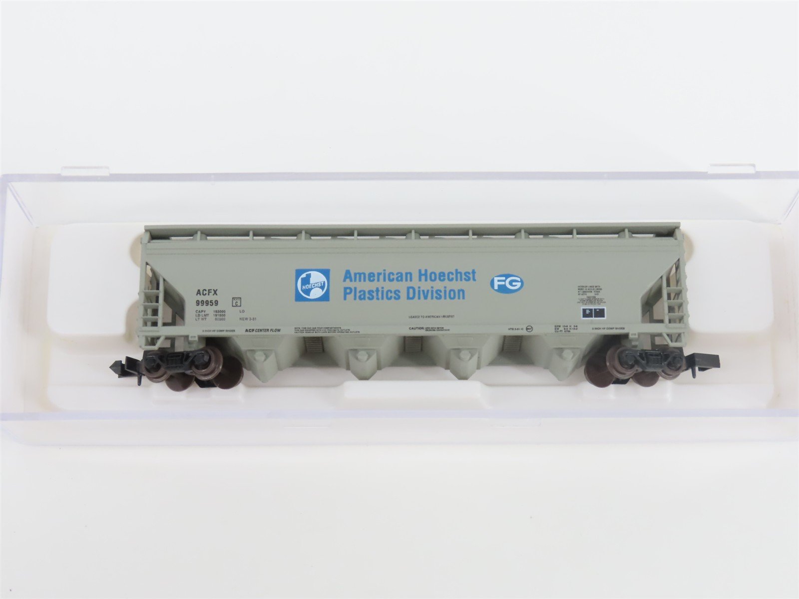 N Scale Atlas 3959 ACFX American Hoechst Centerflow 4-Bay Covered Hopper #99959