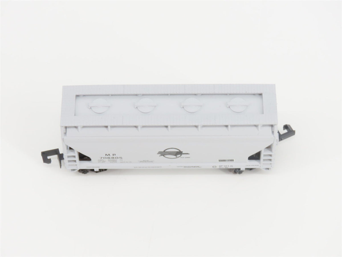 N Scale Atlas 3918 MP Missouri Pacific Mo-Pac 2-Bay Centerflow Hopper #706805