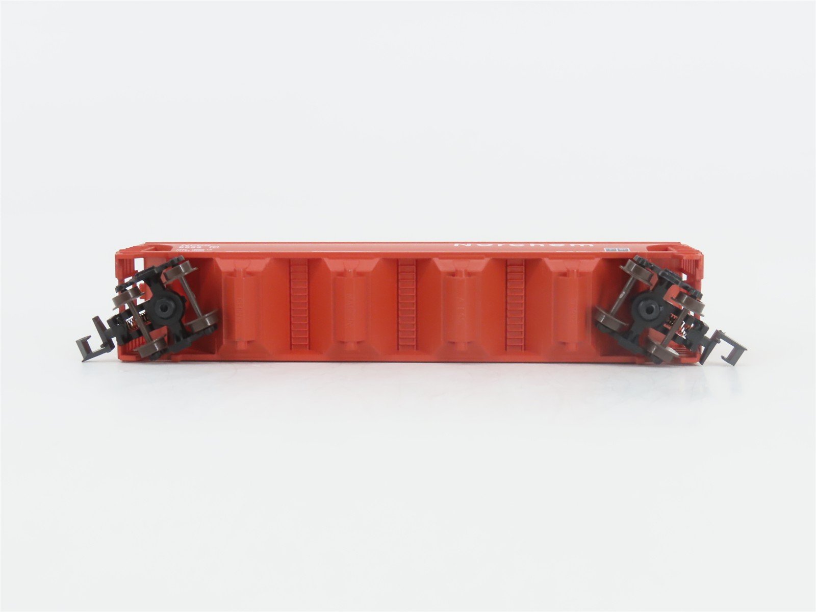 N Scale Atlas 3955 NPCX Norchem 4-Bay Covered Hopper #6039