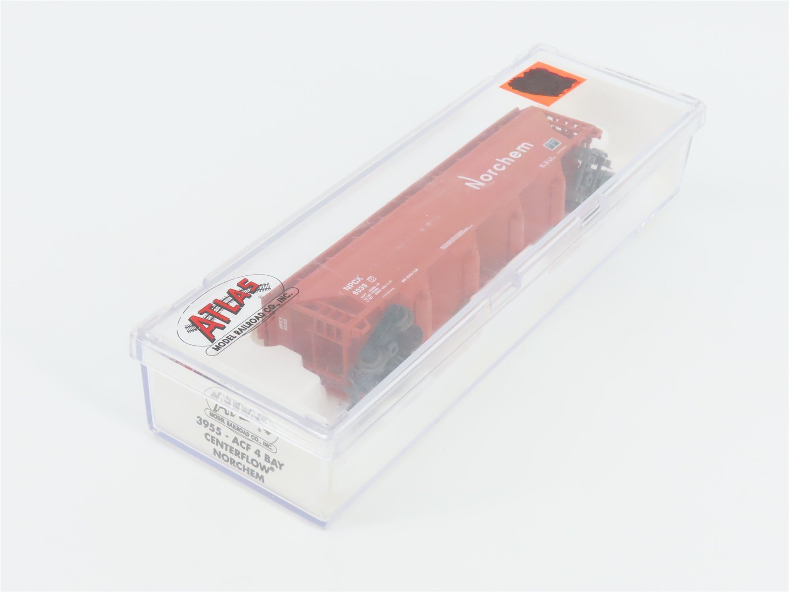 N Scale Atlas 3955 NPCX Norchem 4-Bay Covered Hopper #6039