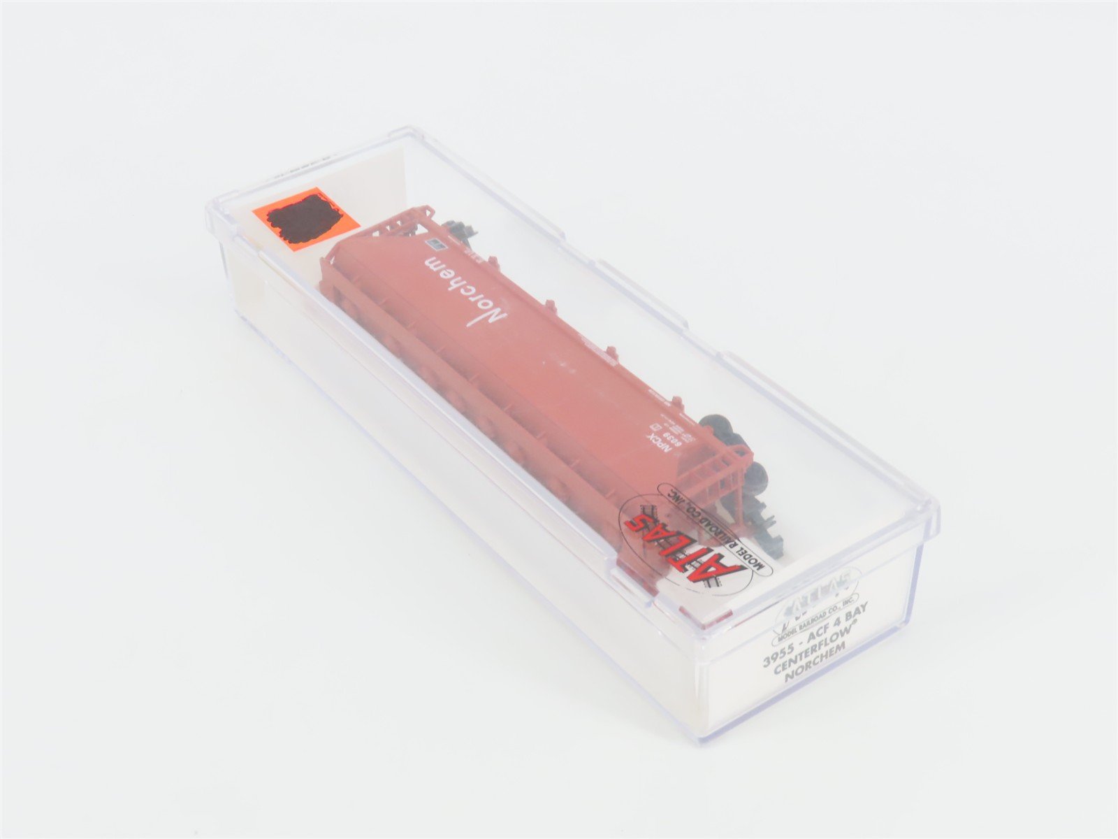 N Scale Atlas 3955 NPCX Norchem 4-Bay Covered Hopper #6039