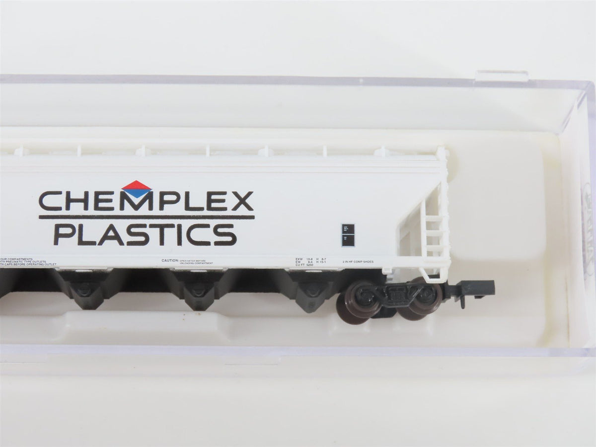 N Scale Atlas 3962 CHEX Chemplex Plastics 4-Bay Centerflow Hopper #373