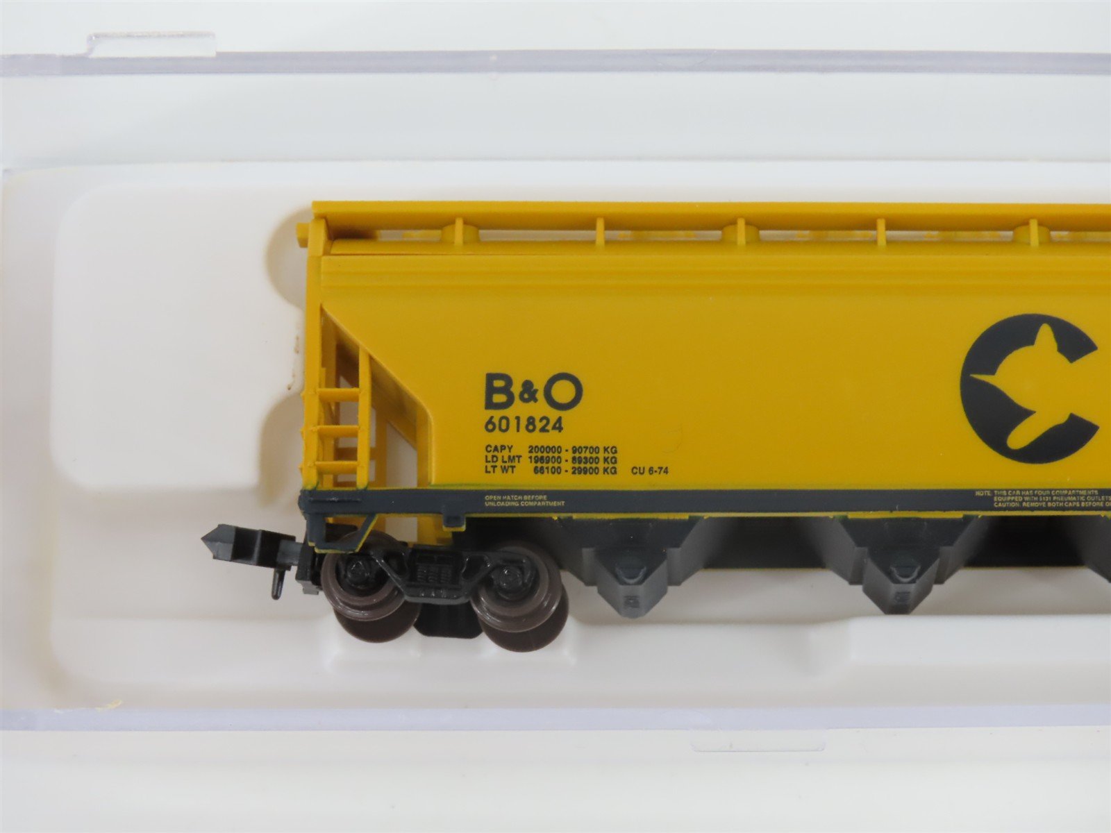 N Atlas 3957 B&O Baltimore & Ohio Chessie System 4-Bay Centerflow Hopper #601824