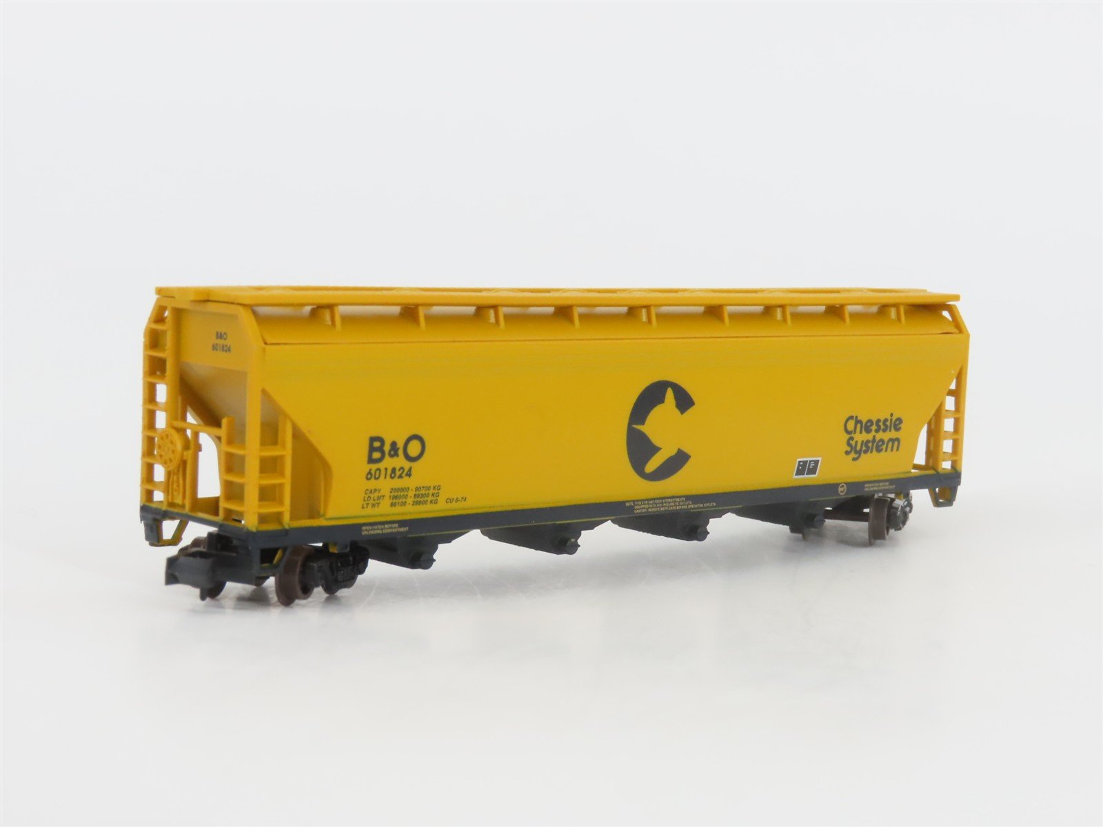 N Atlas 3957 B&O Baltimore & Ohio Chessie System 4-Bay Centerflow Hopper #601824