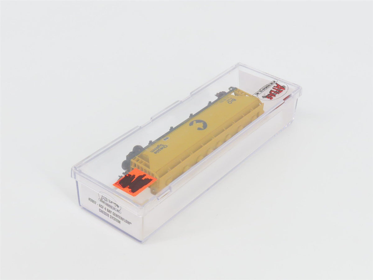 N Atlas 3957 B&amp;O Baltimore &amp; Ohio Chessie System 4-Bay Centerflow Hopper #601824