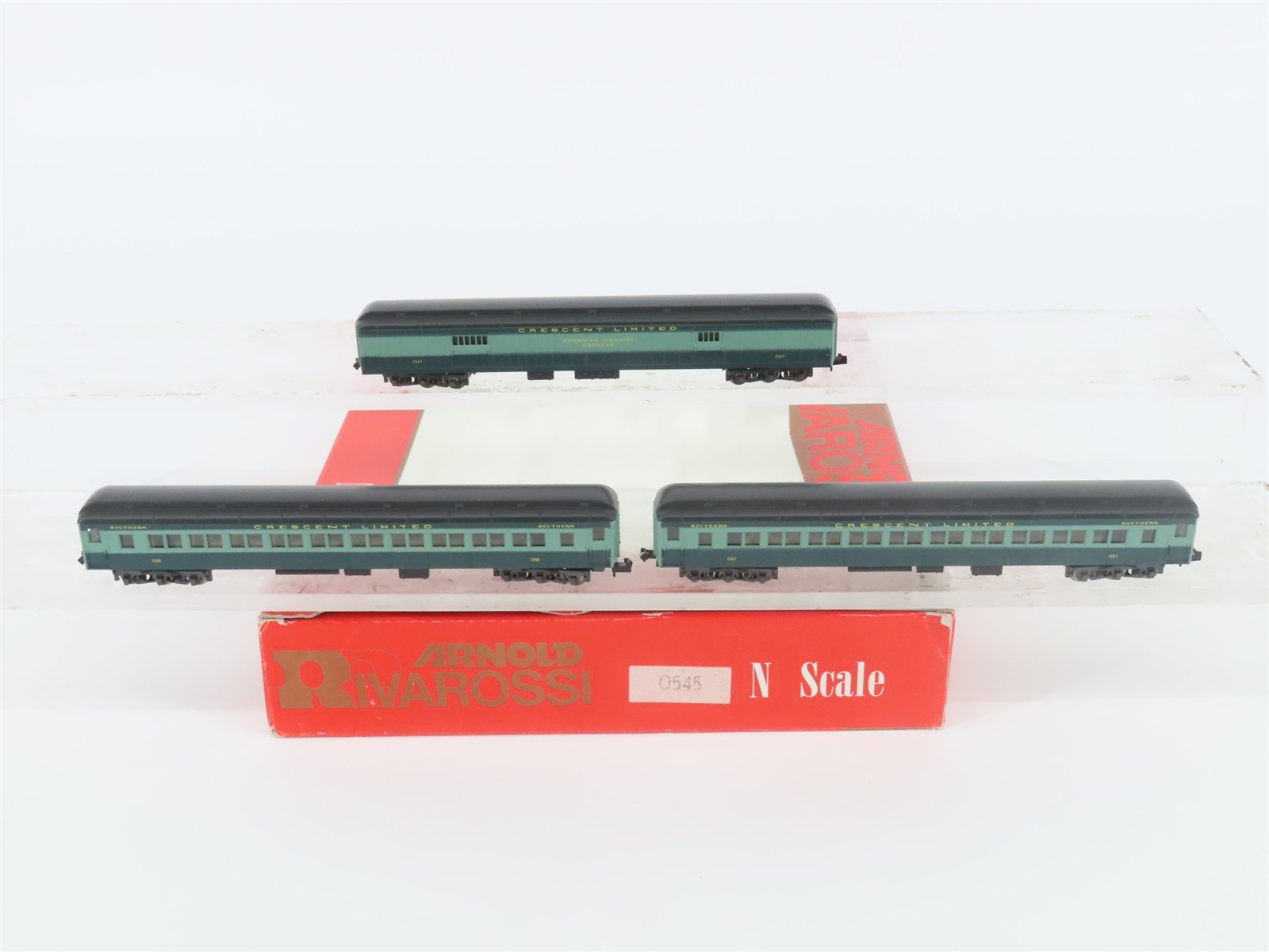N Scale Arnold Rivarossi 0545 SOU Crescent Limited Assorted Passenger 3-Car Set