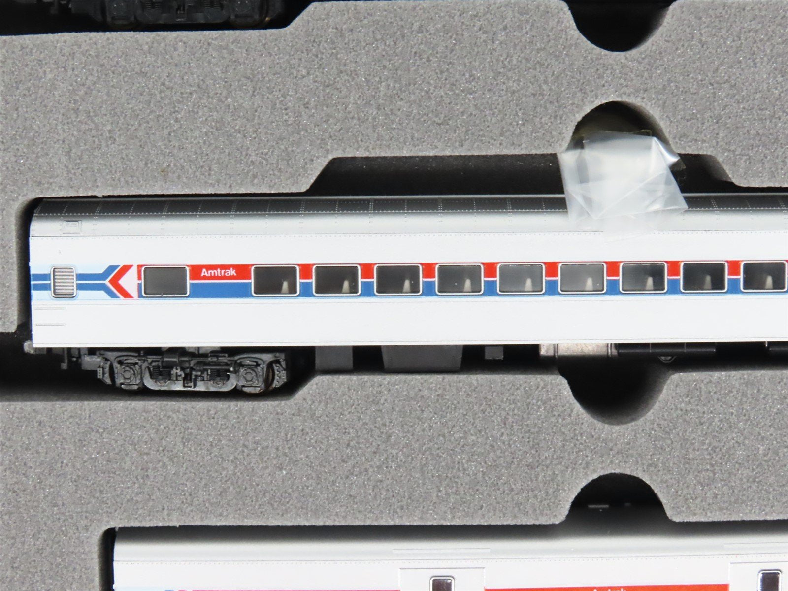 N Scale KATO 106-021 AMTK Amtrak Smooth Side Passenger 4-Car Set