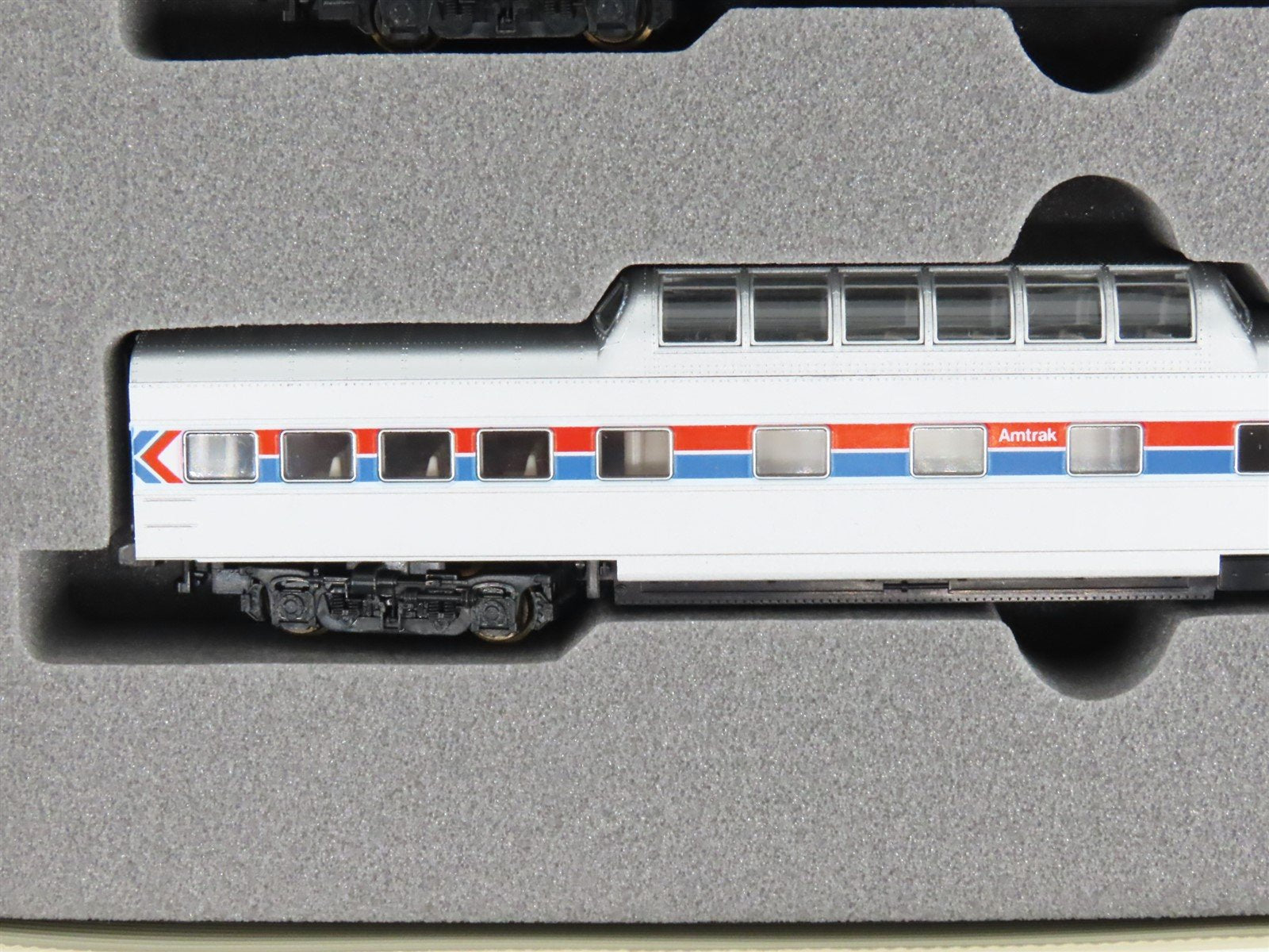 N Scale KATO 106-021 AMTK Amtrak Smooth Side Passenger 4-Car Set
