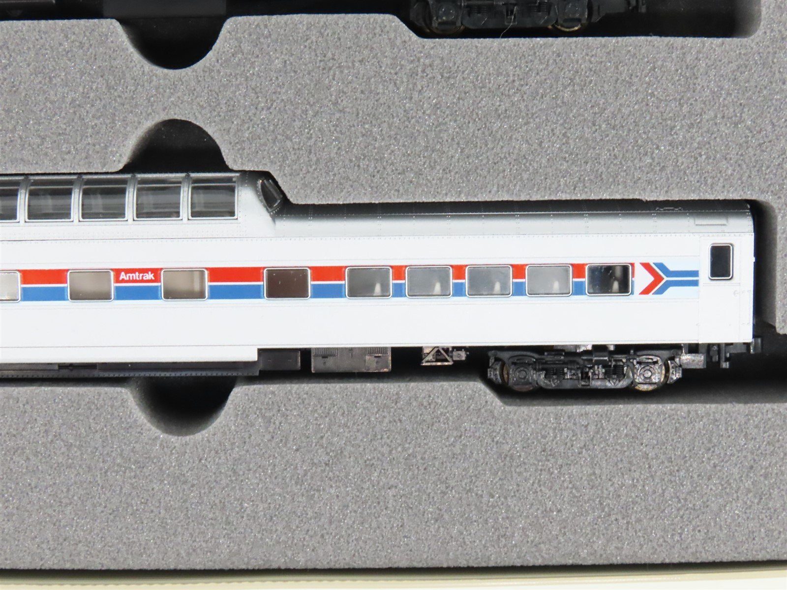 N Scale KATO 106-021 AMTK Amtrak Smooth Side Passenger 4-Car Set