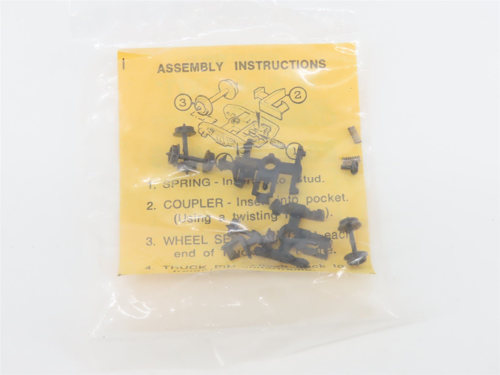LOT of 10 N 1/160 Roundhouse Kits #8980 Roller Bearing Toggle Coupler Trucks