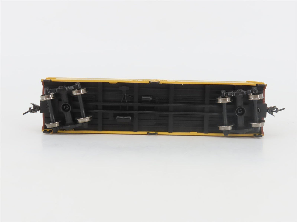HO Scale Walthers Mainline 910-3602 WFEX Great Northern 40&#39; Reefer #66422