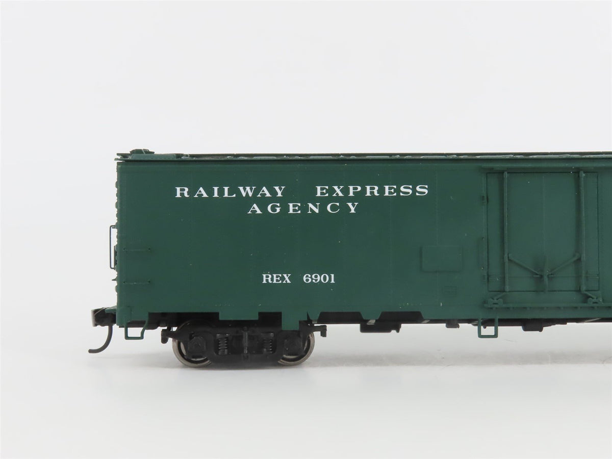 HO Scale Walthers Proto 920-17311 REX Railway Express Agency 50&#39; Reefer #6901