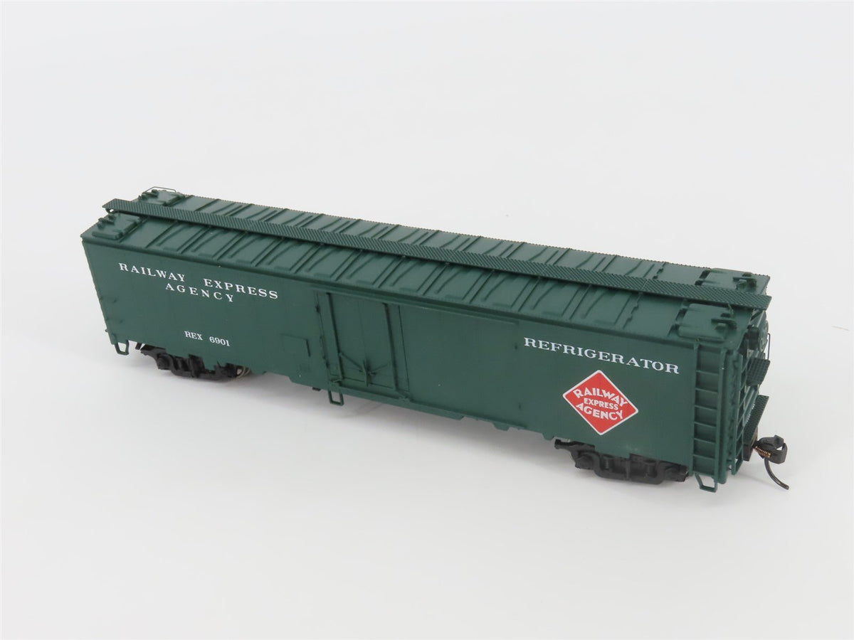 HO Scale Walthers Proto 920-17311 REX Railway Express Agency 50&#39; Reefer #6901