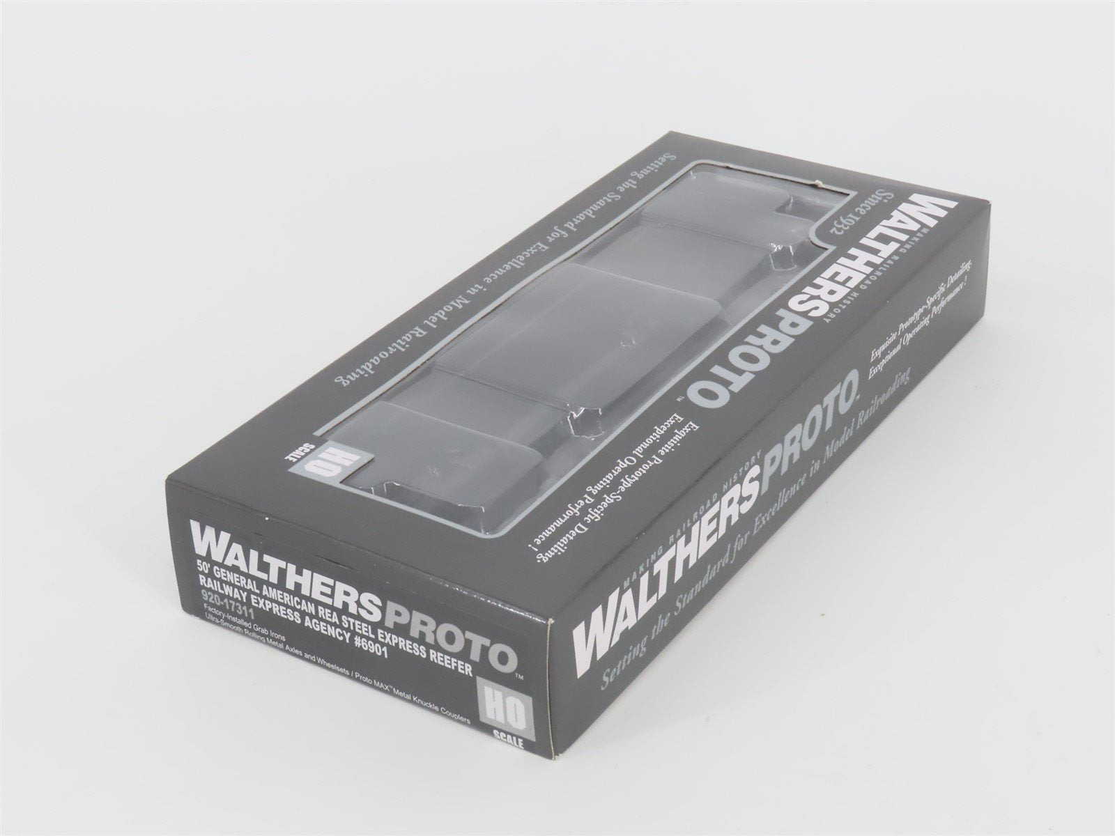 HO Scale Walthers Proto 920-17311 REX Railway Express Agency 50' Reefer #6901