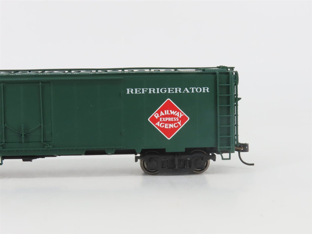 HO Scale Walthers 932-6241 REX Railway Express Agency 50&#39; Express Reefer