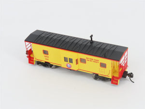 HO Scale Walthers Platinum Line 932-40475 URR Union Bay Window Caboose #104