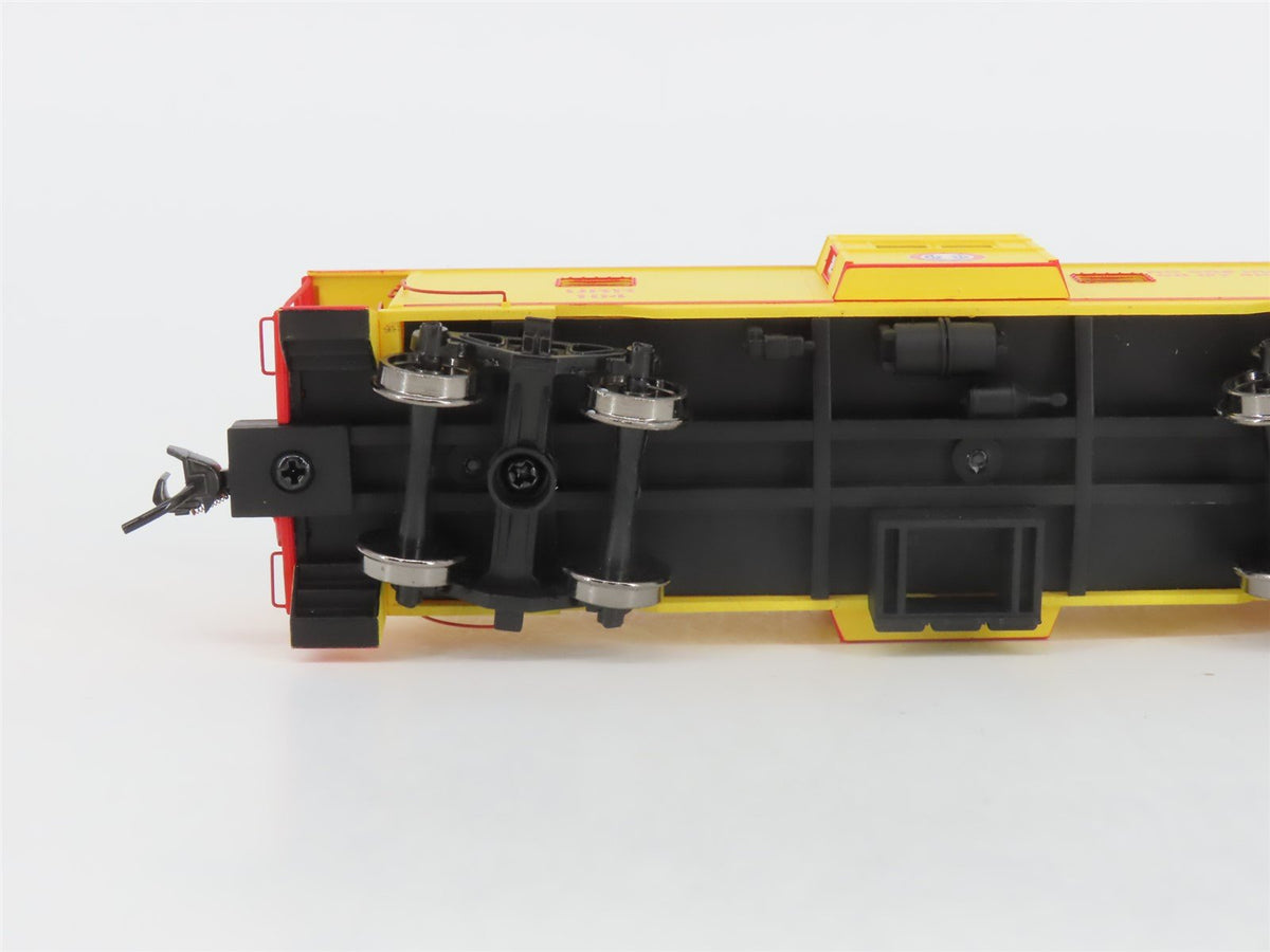 HO Scale Walthers Platinum Line 932-40475 URR Union Bay Window Caboose #104