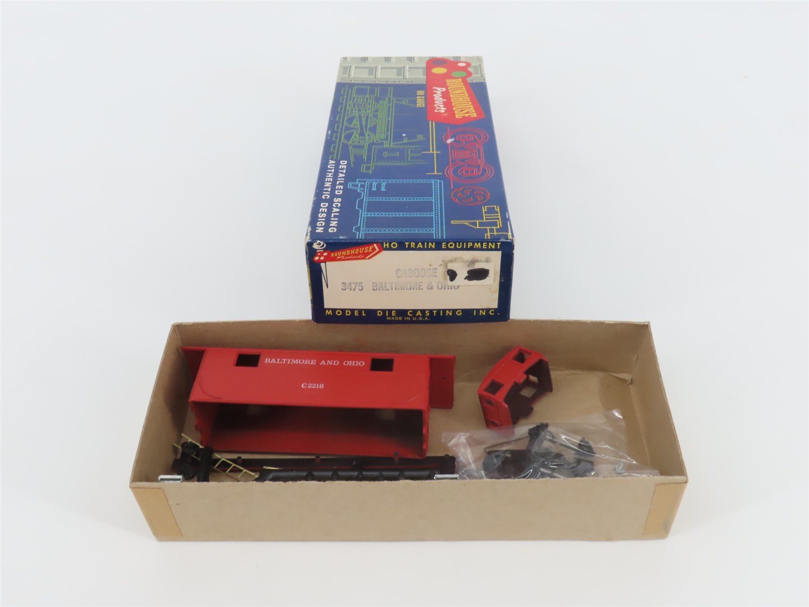 HO Scale Roundhouse MDC Kit #3475 B&O Baltimore & Ohio Railroad Caboose #C2216
