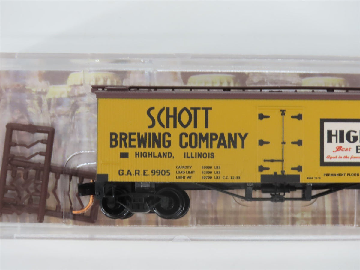 N Scale Micro-Trains MTL 05800170 GARE Schott Brewing 36&#39; Wood Reefer #9905