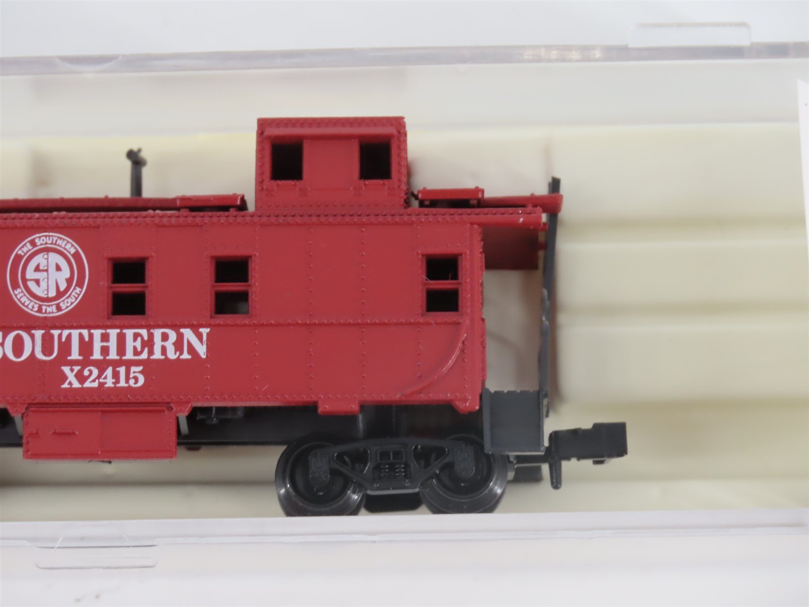 N Scale Atlas 3573 SR Southern Railway Offset Cupola Caboose #X2415