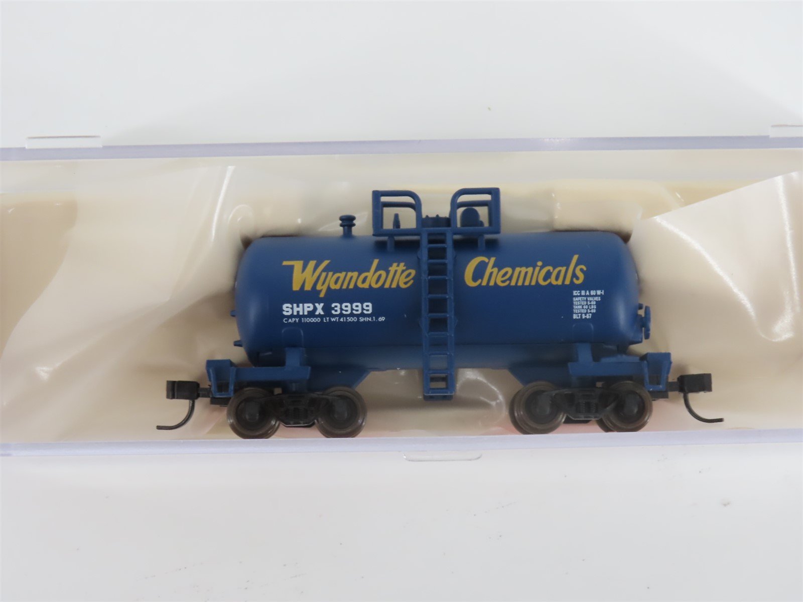 N Scale Atlas Trainman 31423 SHPX Wyandotte Chemical Beer Car Tank Car #3999