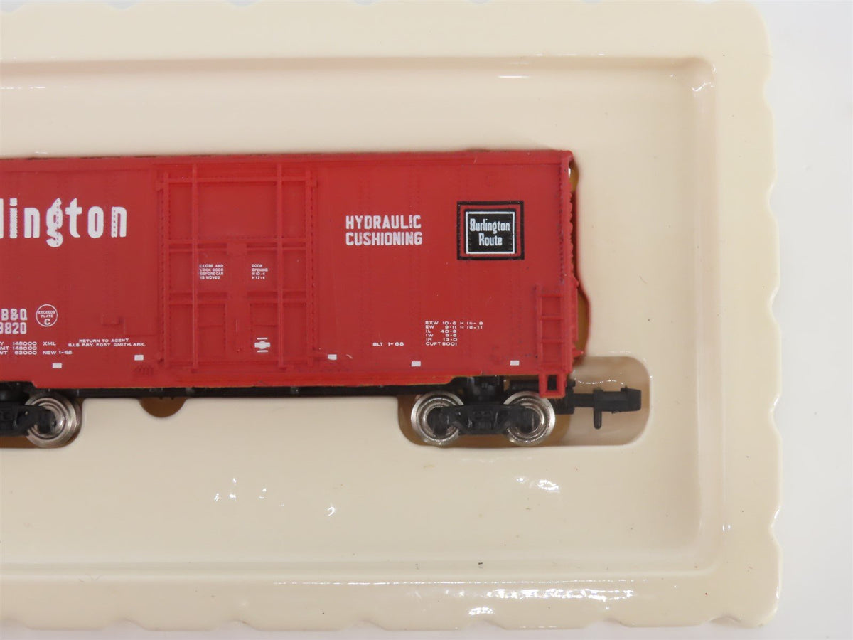 N Scale Bachmann 71250 CB&amp;Q Burlington Route 41&#39; Hi-Cube Box Car #19820