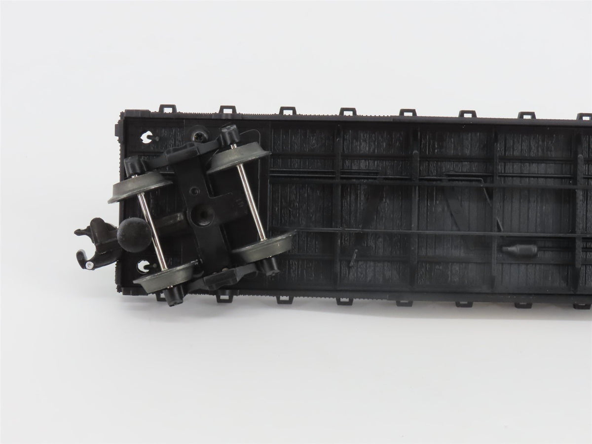 O Gauge 3-Rail Lionel 6-17522 PT Prowler Transport Flat Car #9823 w/ Plymouth