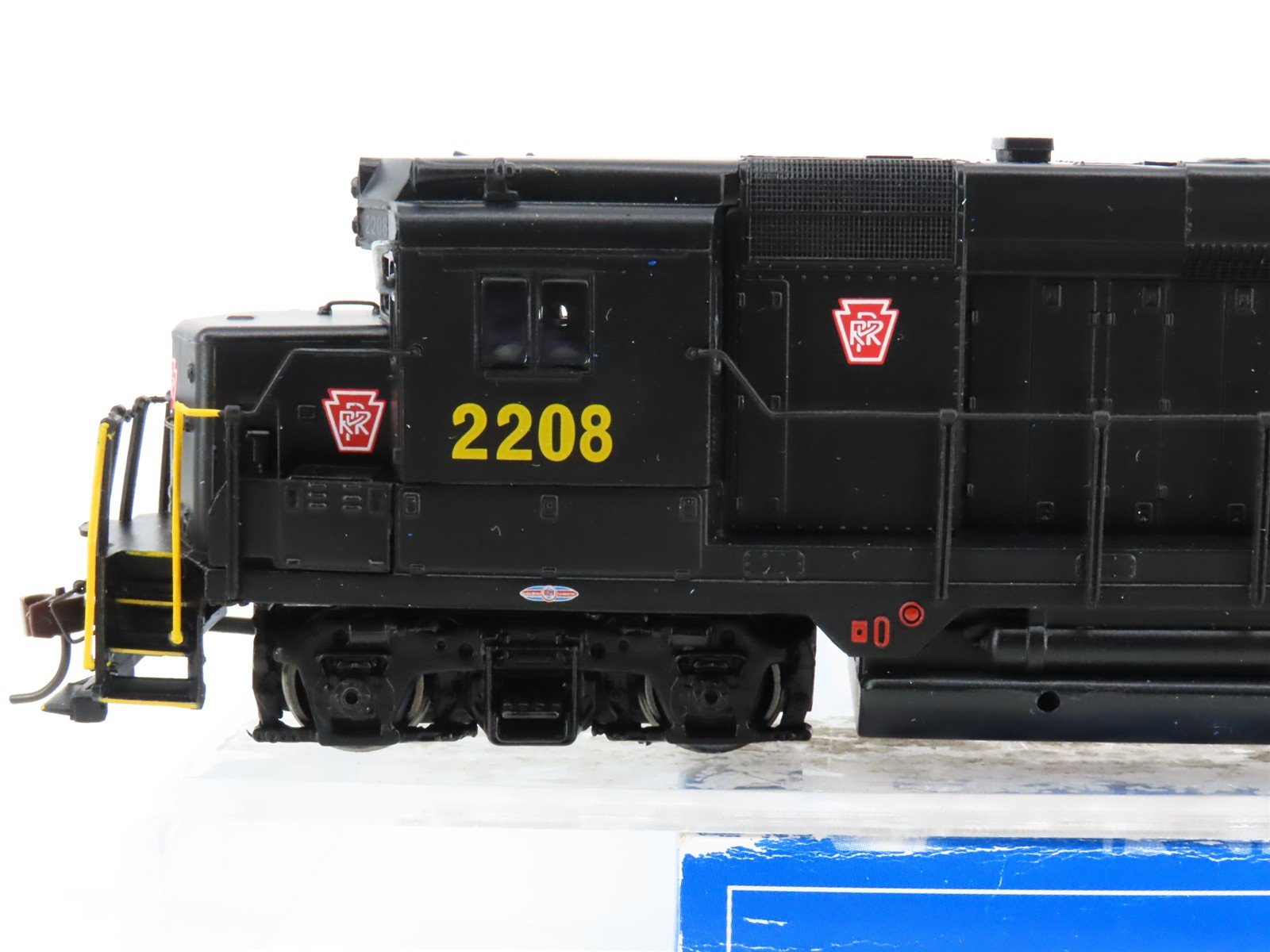 HO Scale Bachmann 60808 PRR Pennsylvania EMD GP30 Diesel #2208 w/ DCC