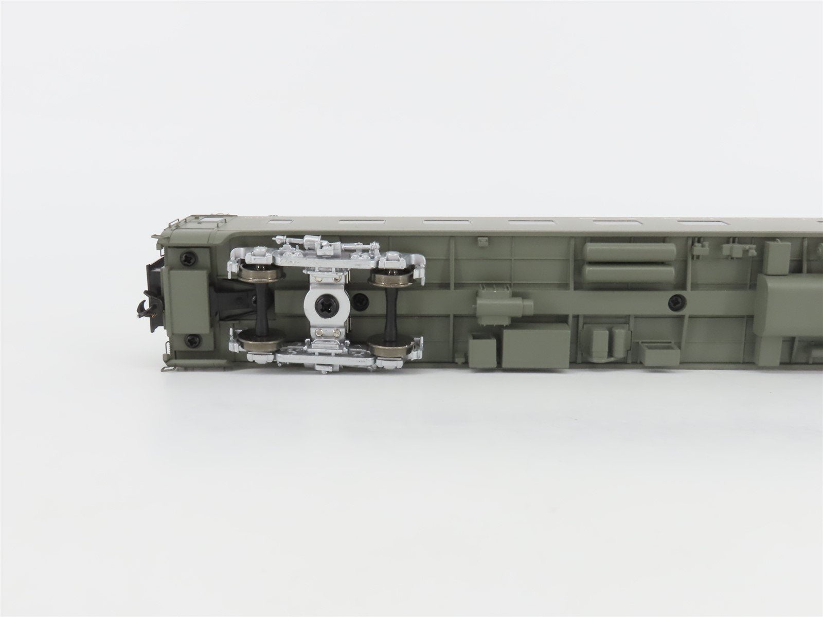 HO Scale Walthers 932-9382 ATSF Santa Fe Pullman Sleeper Passenger Car