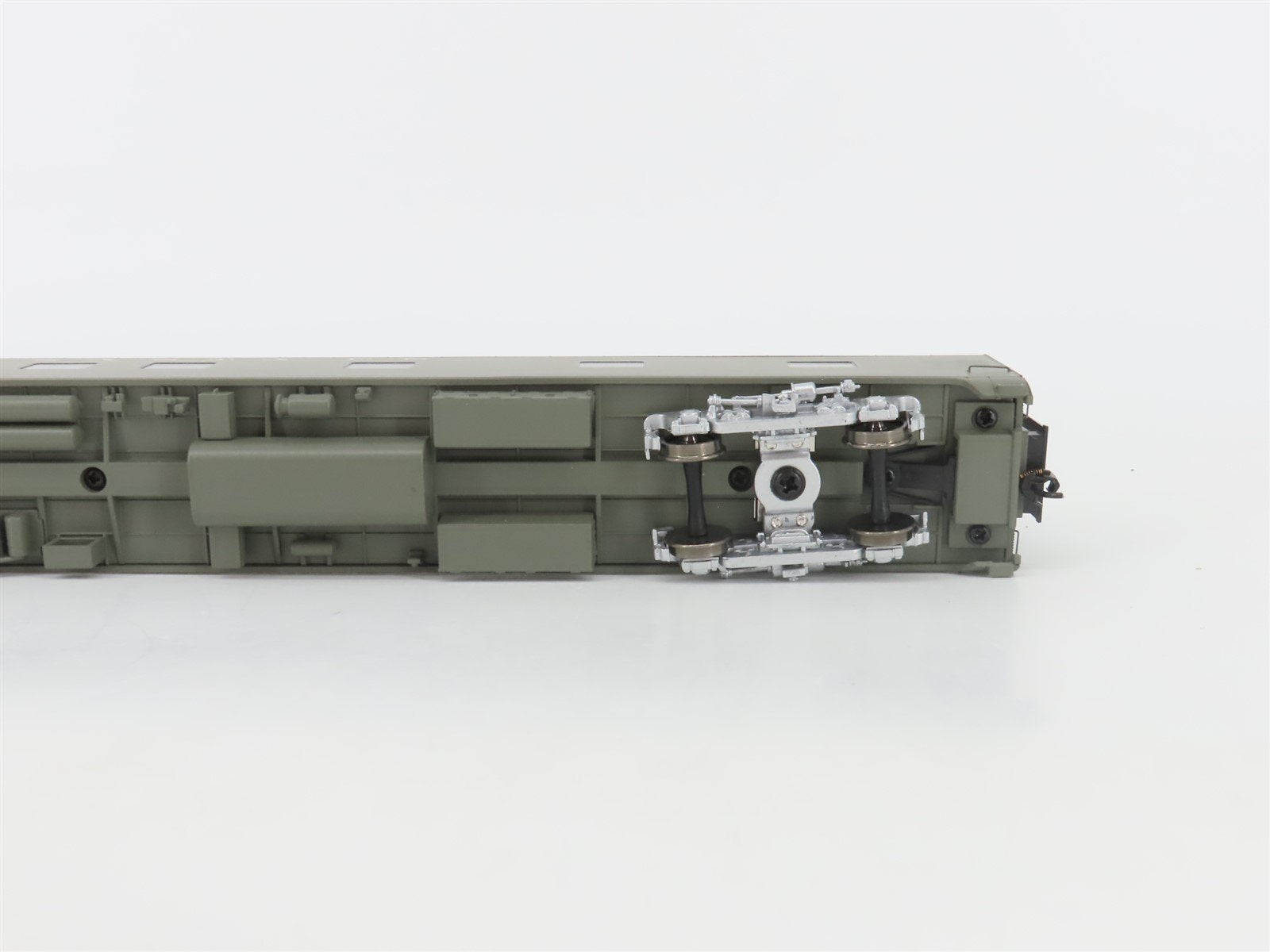 HO Scale Walthers 932-9382 ATSF Santa Fe Pullman Sleeper Passenger Car