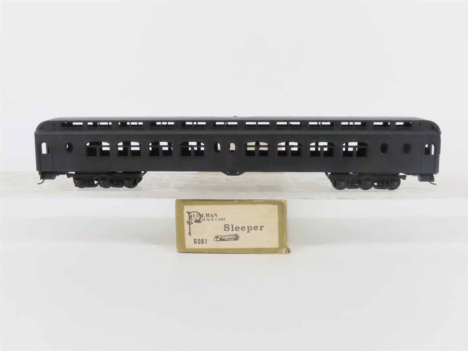 HO Scale Pullman Palace Cars #6081 Unlettered Sleeper Passenger Car