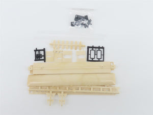 HO Scale Bethlehem Car Works, Inc. Kit #210 RDG Reading 63' Coach Passenger Car