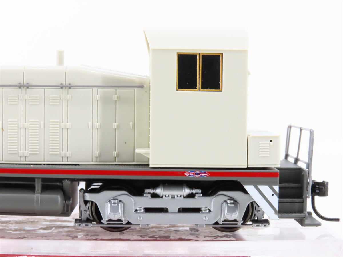 HO Scale Broadway Limited BLI 2121 Undecorated EMD NW2 Diesel - Paragon2