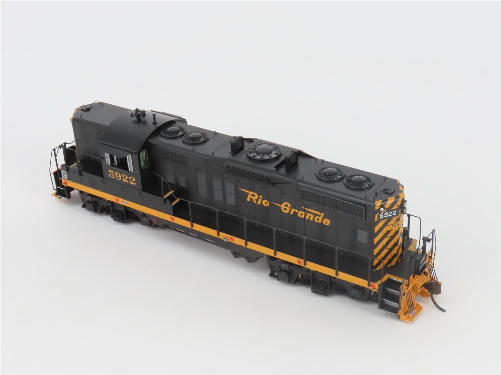 HO Scale Athearn Genesis G62460 DRGW Rio Grande GP9 Phase II Diesel #5922