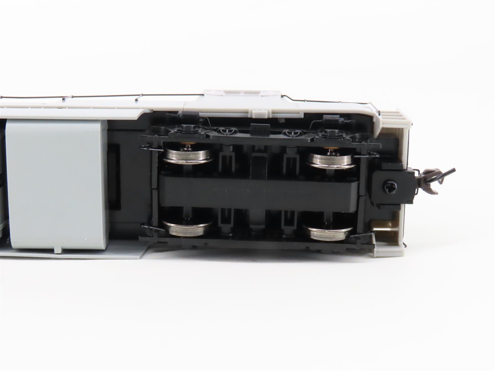 HO Scale Atlas Master 9518 Undecorated FM H15/16-44 Early Diesel w/ DCC