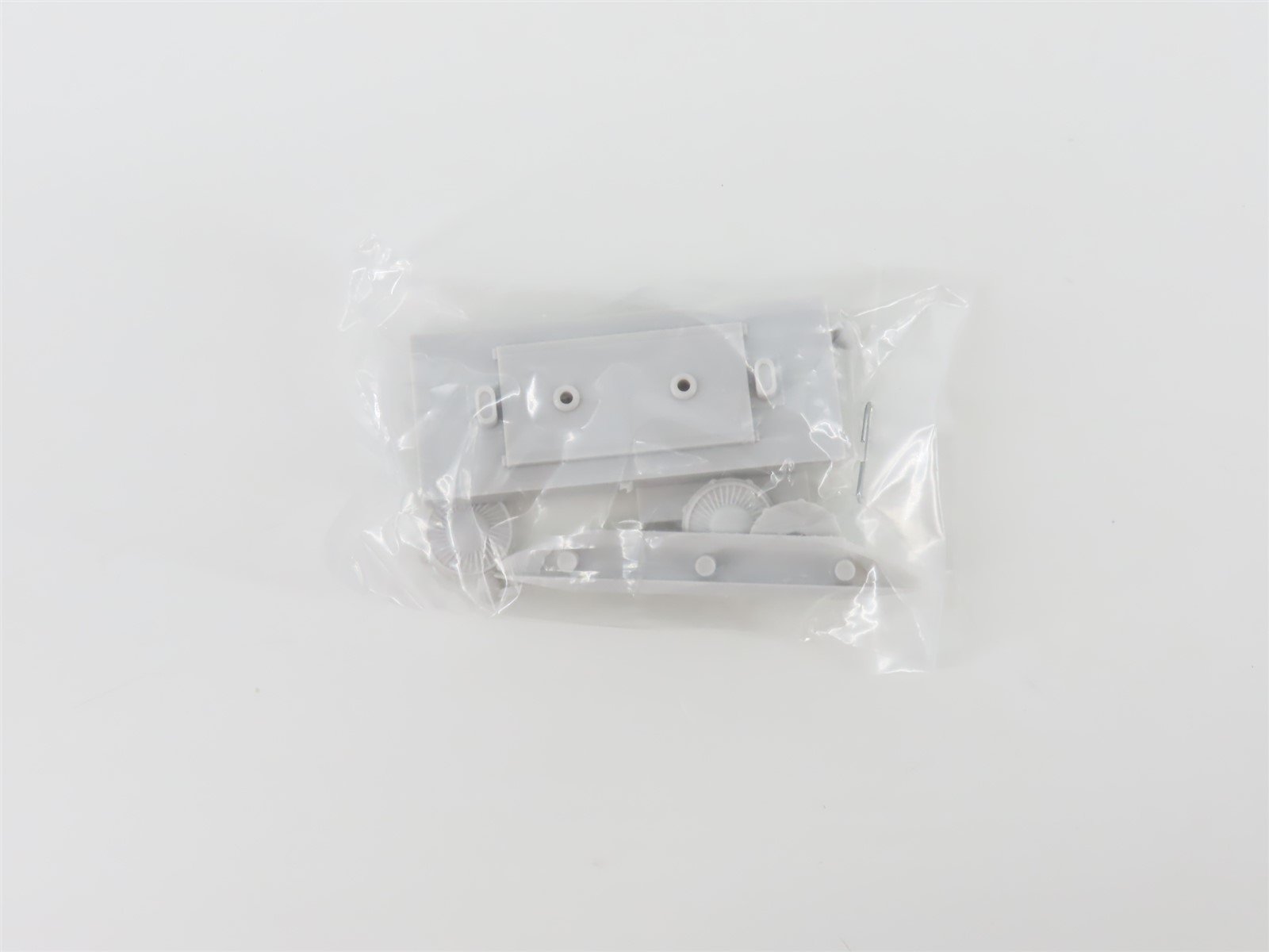 HO Scale Rail Power Undecorated SD7/9 Diesel Locomotive UNPOWERED